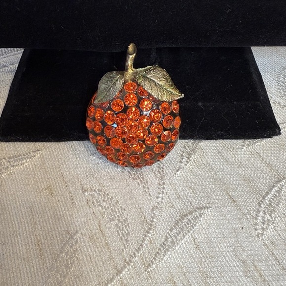 Vintage Austrian forbidden fruit orange brooch. - Picture 2 of 6